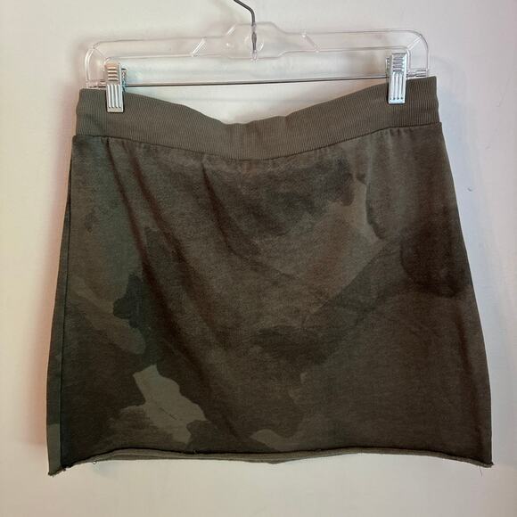 Alternative Apparel Womens Medium Green Camo Mini Skirt - Picture 4 of 5